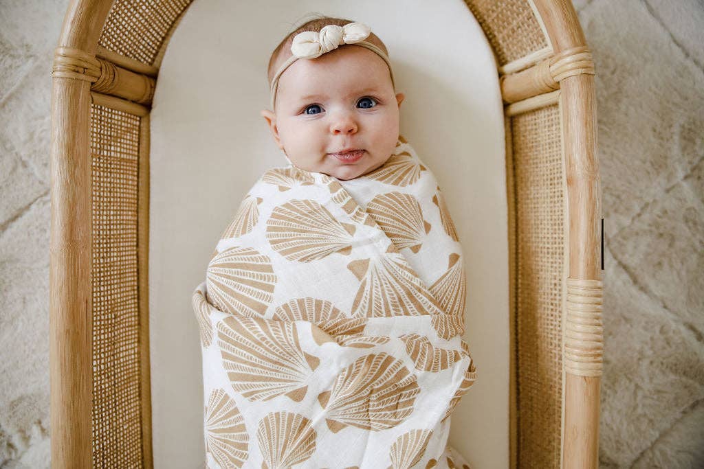 coastal shell cotton & bamboo swaddle