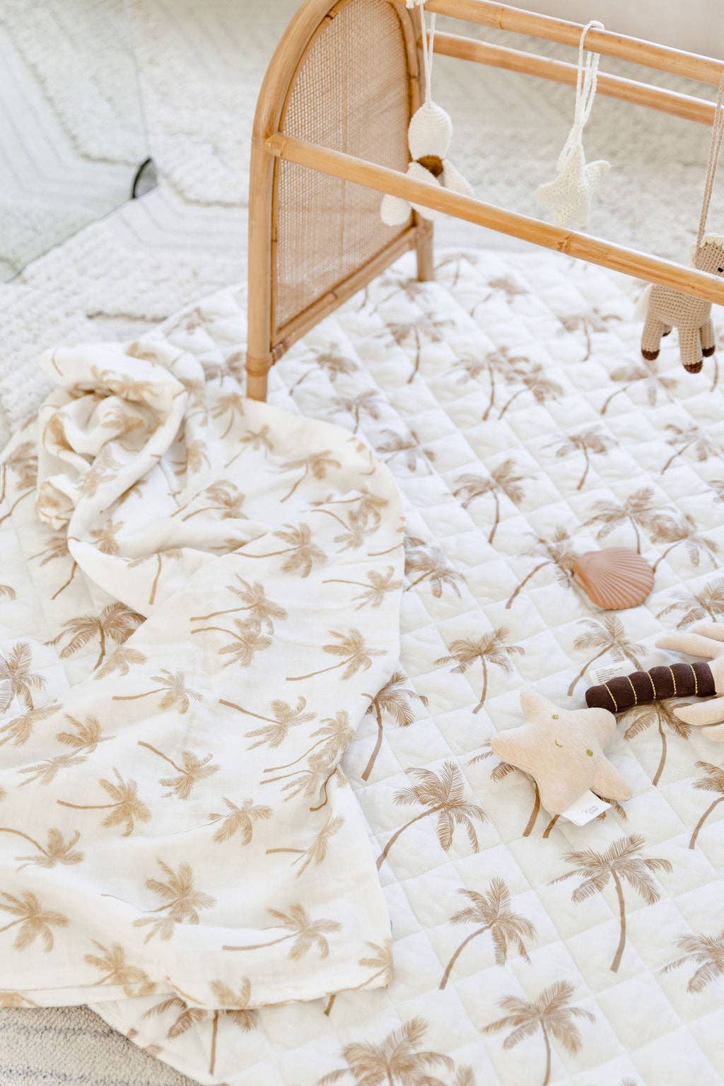 palm tree quilted linen play mat