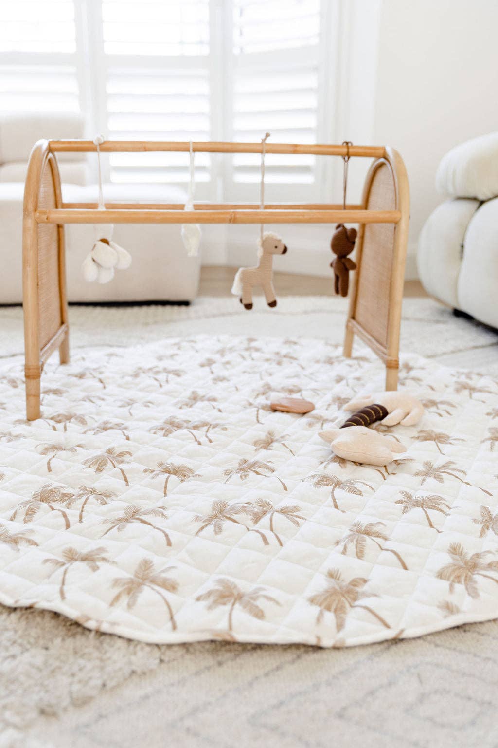 palm tree quilted linen play mat