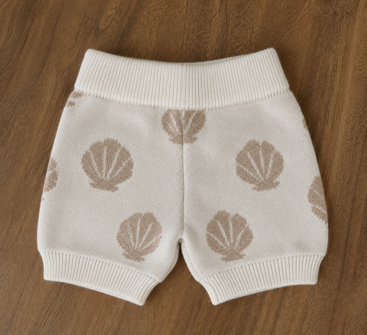 SEASHELL KNIT SHORTS