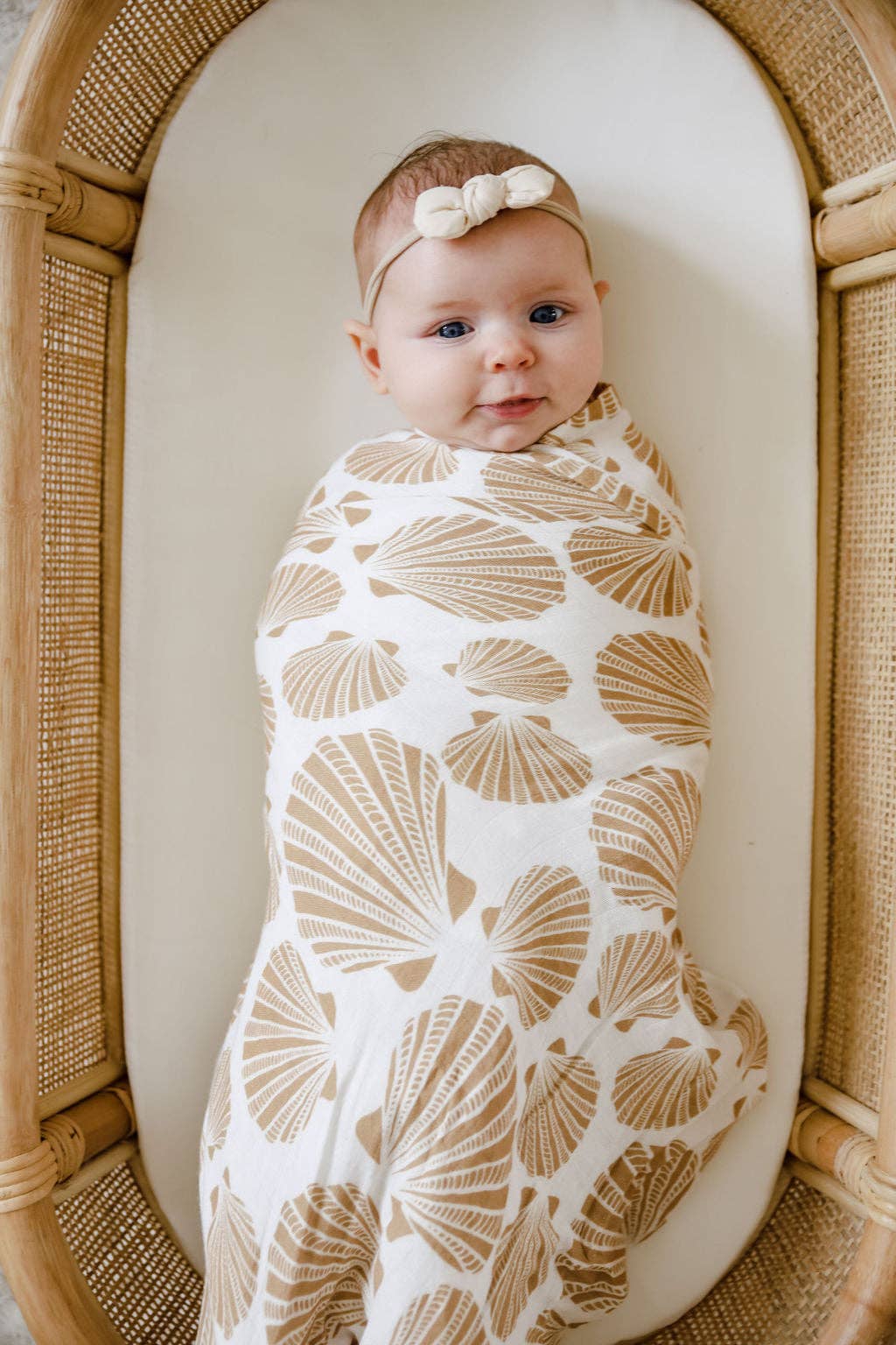 coastal shell cotton & bamboo swaddle